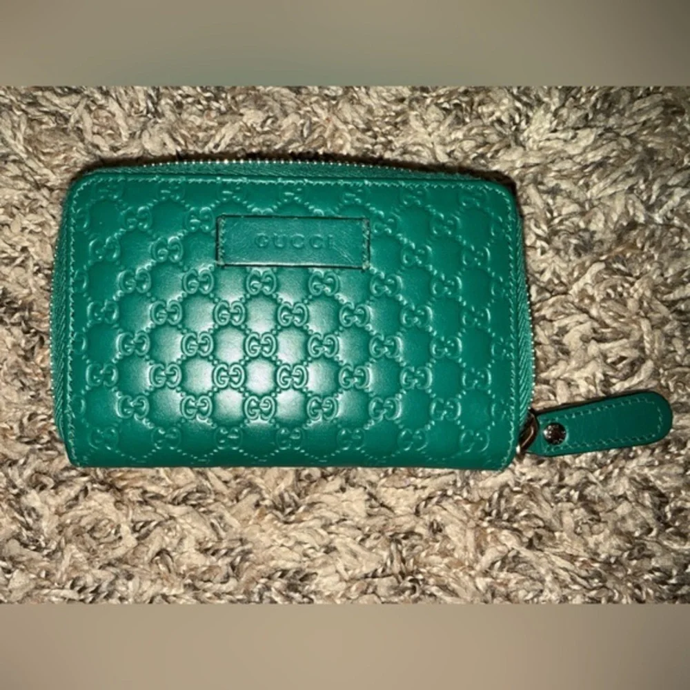 Gucci Leather Zip Around Wallet